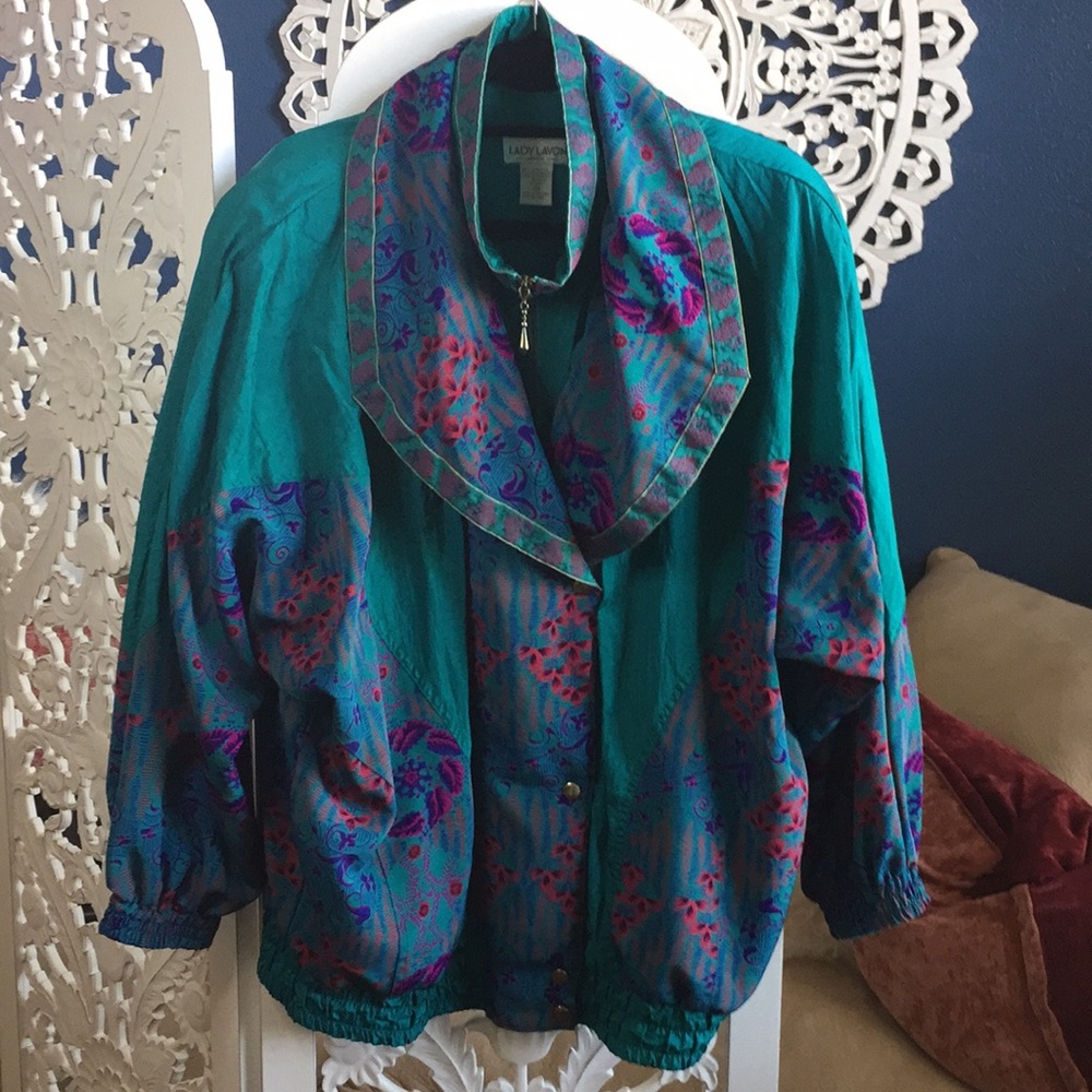 LADY LAVON by Cheerful Corp. jacket